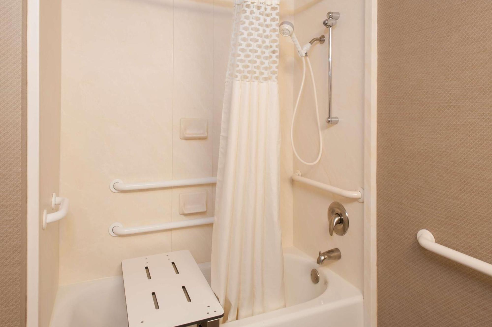 Hampton Inn Muskegon Muskegon Heights Εξωτερικό φωτογραφία