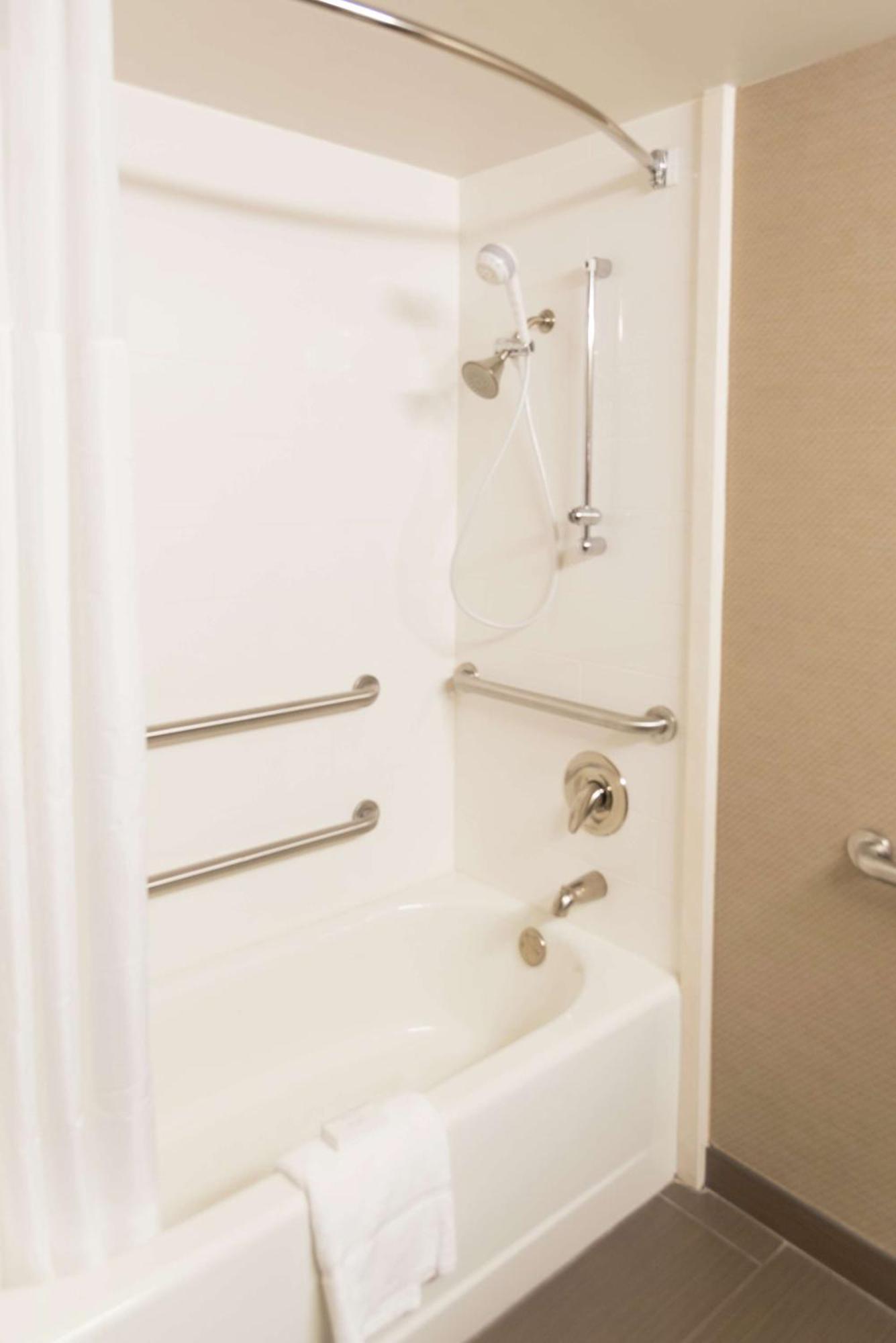 Hampton Inn Muskegon Muskegon Heights Εξωτερικό φωτογραφία